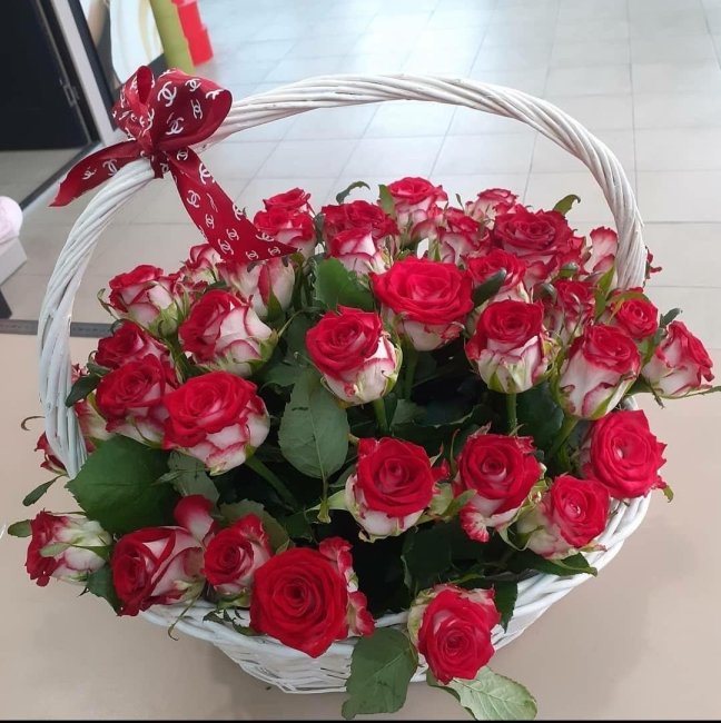 Корзина с розами 41 роза