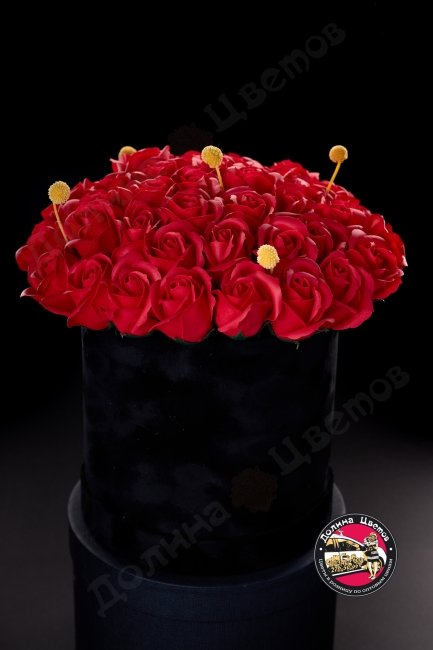 Мыльная роза (красные, в черной коробке)