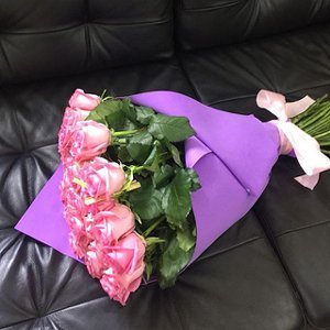 Роза Аква (розовая). Букет из 35 роз. Высота 60 см