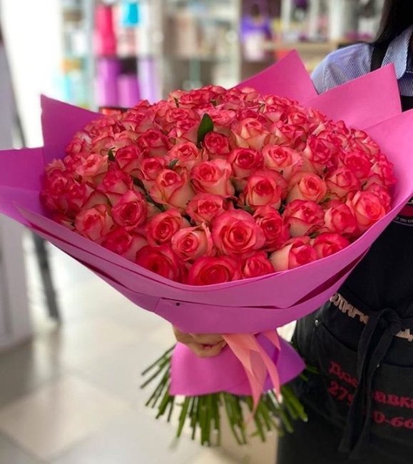 Роза Джумилия. Букет из 101 розы. Высота 50 см