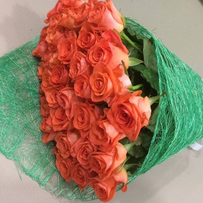Роза Вау (оранжевая). Букет из 35 роз. Высота 60 см