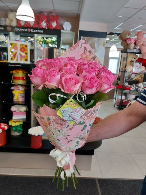 Роза Кэнди аваланж. Букет из 25 роз. Высота 70 см